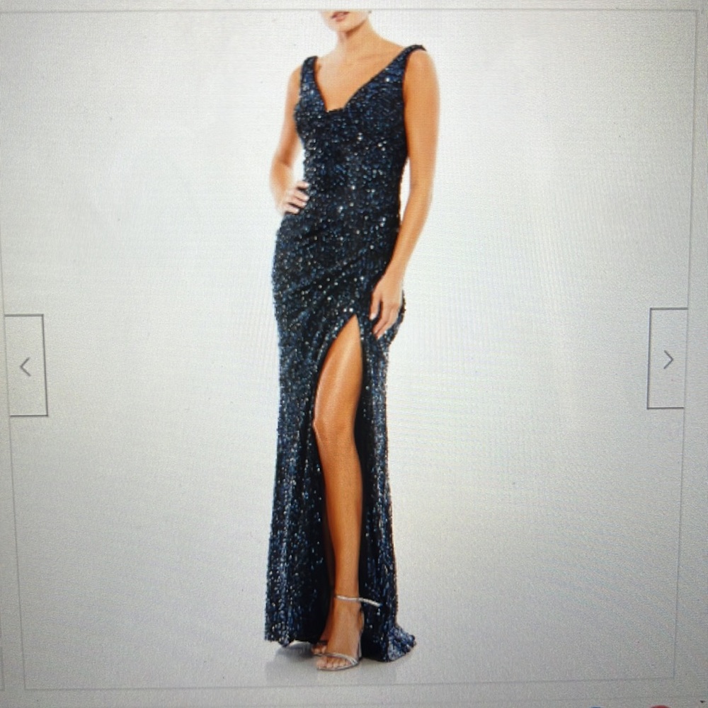 Ieena for Mac Duggal sequined sleeveless,high slit Gown size 2